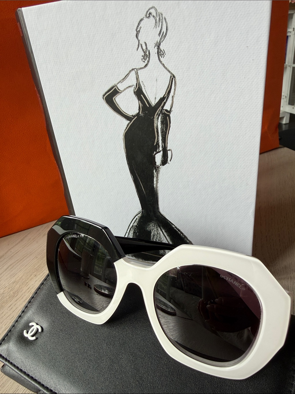 Chanel Black White Round Sunglasses Cc Logo Classic Rare New